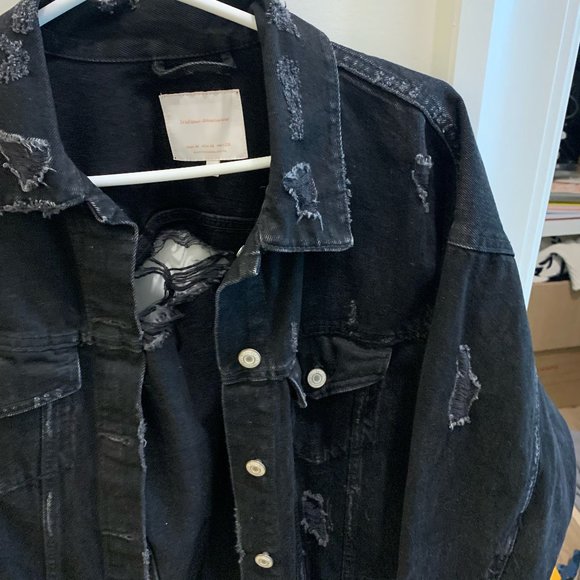 Zara Distressed Jean Jacket - Picture 3 of 4